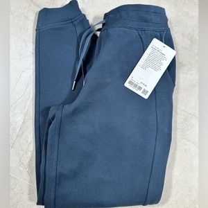 Lululemon scuba joggers navy